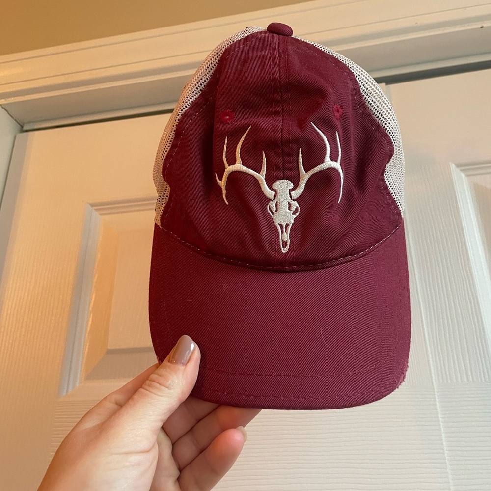 Field and stream trucker hat maroon buck